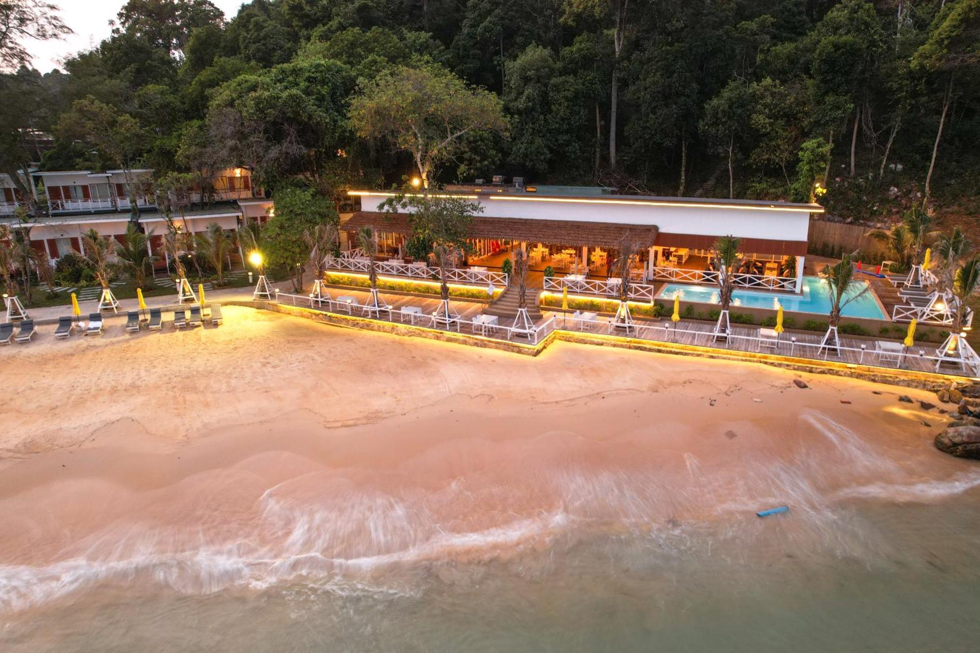 One Beach Resort By Ehm Ко Ронг Санлоем Екстериор снимка