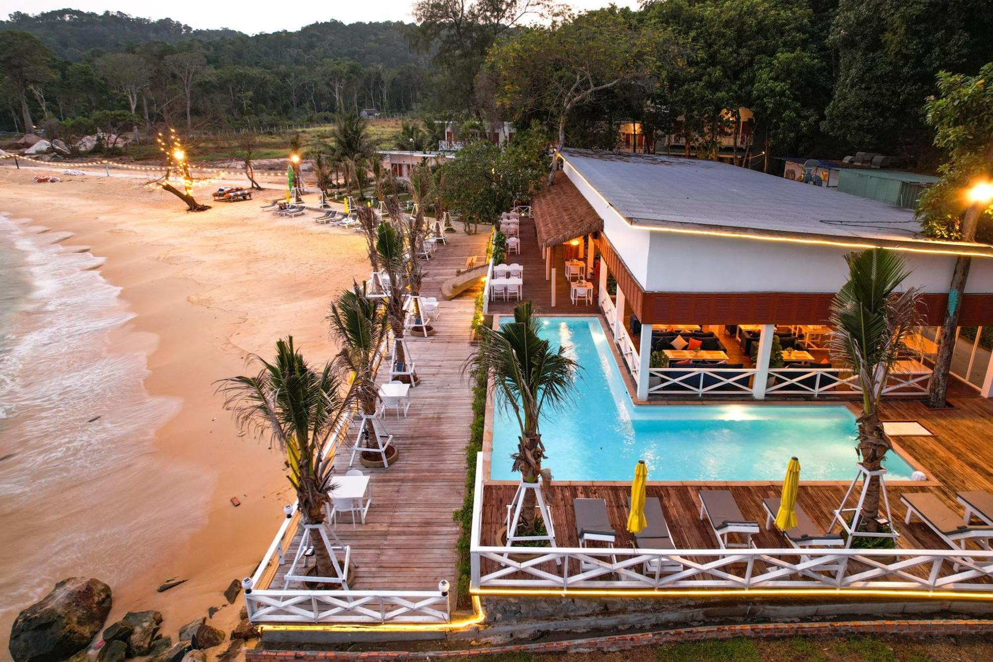 One Beach Resort By Ehm Ко Ронг Санлоем Екстериор снимка