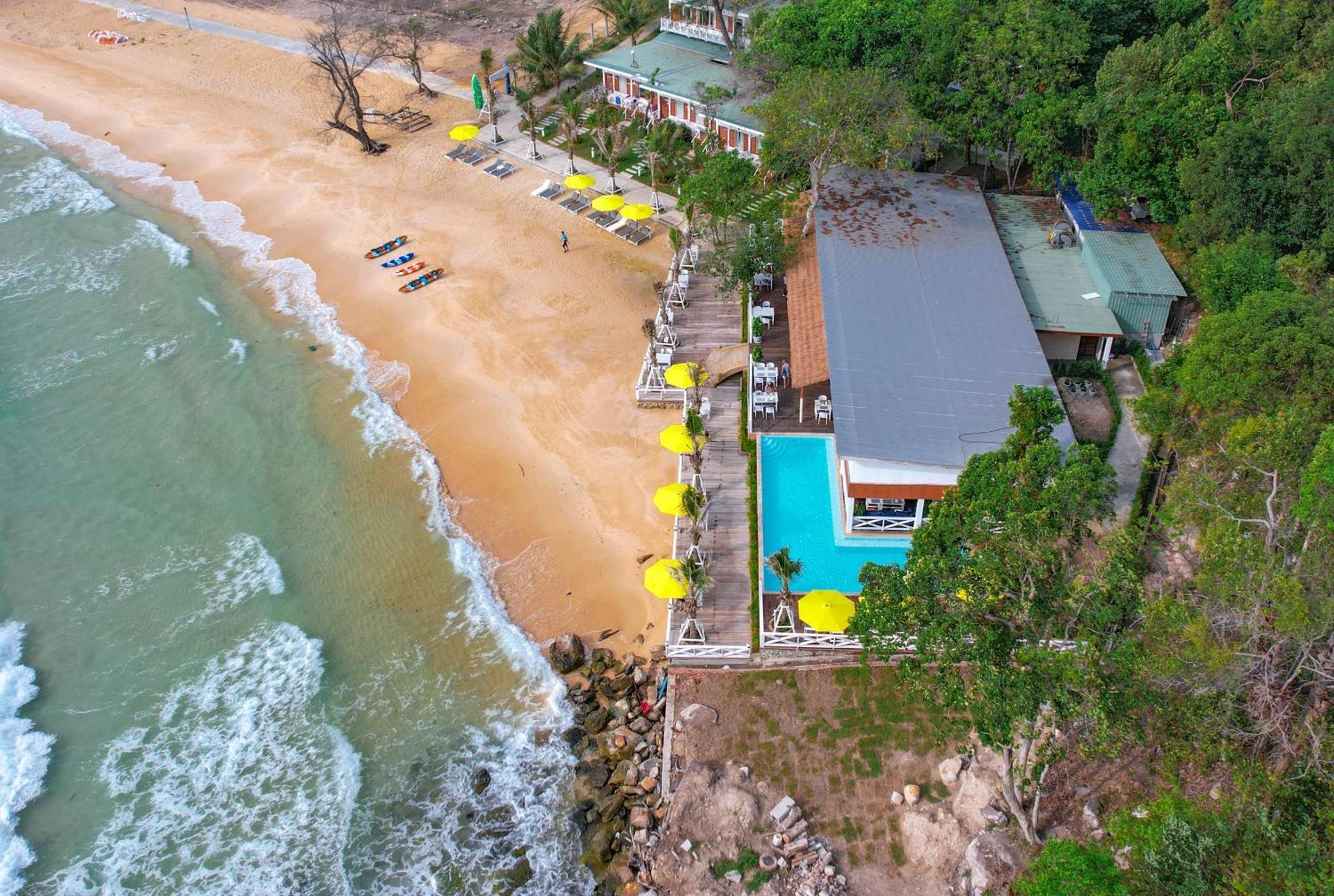 One Beach Resort By Ehm Ко Ронг Санлоем Екстериор снимка