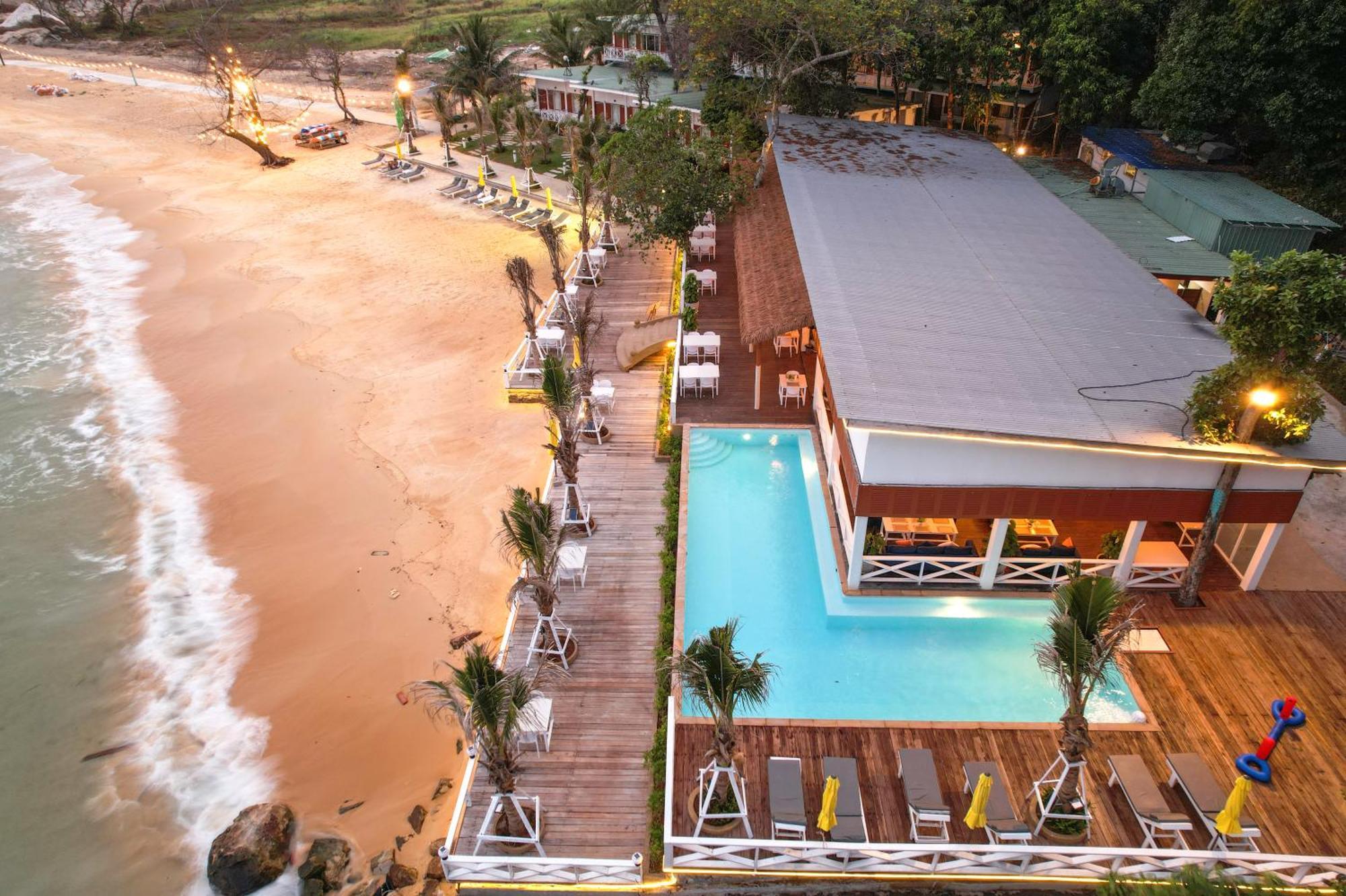 One Beach Resort By Ehm Ко Ронг Санлоем Екстериор снимка